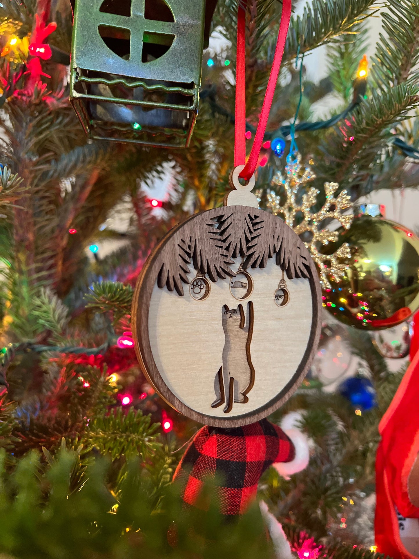 Binxy Cat Wooden 3D Ornament | Walnut and Maple | Laser Cut and Engraved